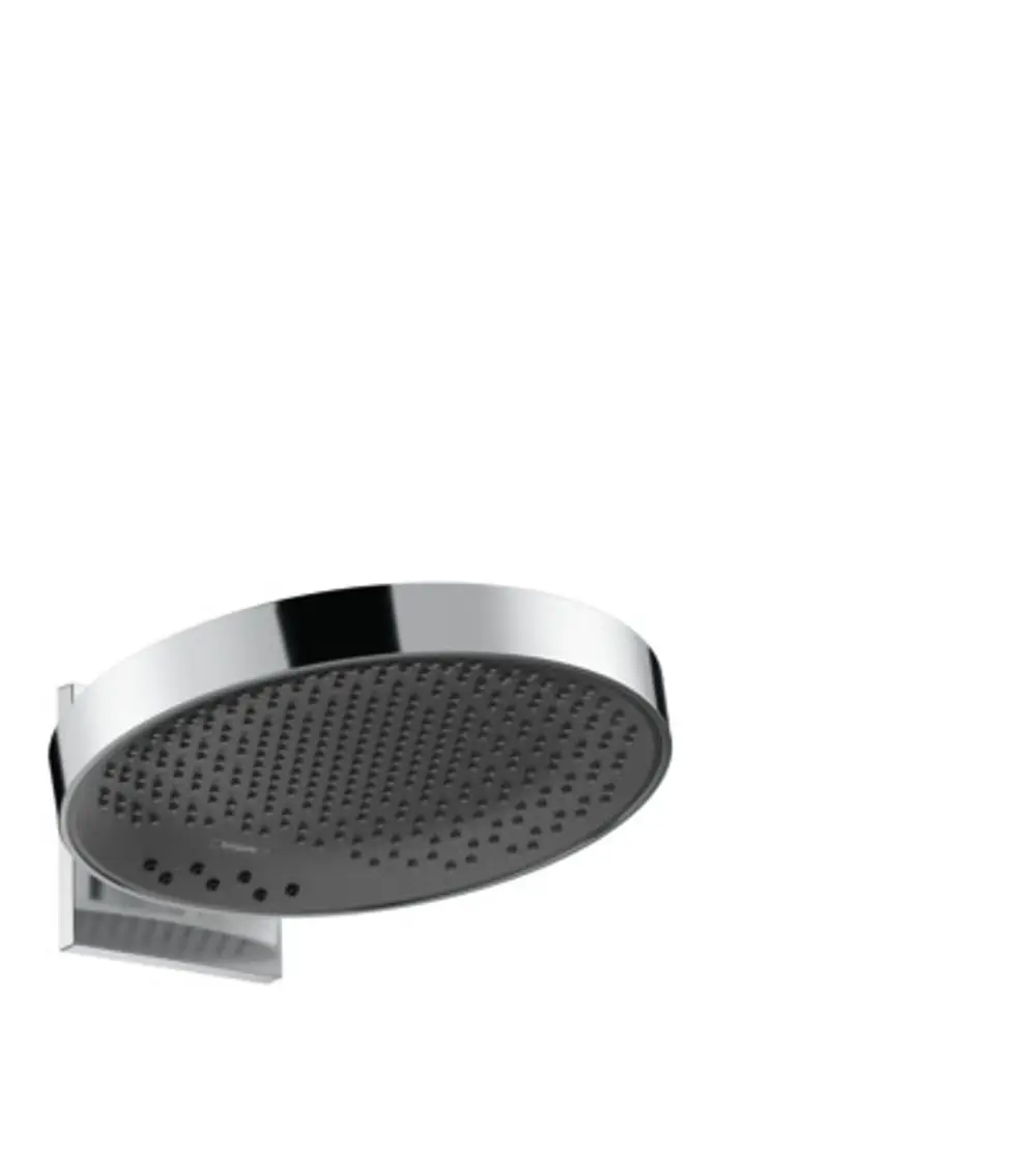 Kopfbrause von Hansgrohe in rundem Design, mit Wandanschluss und mehreren Düsen. Oberflächenverarbeitung in Chrom.
